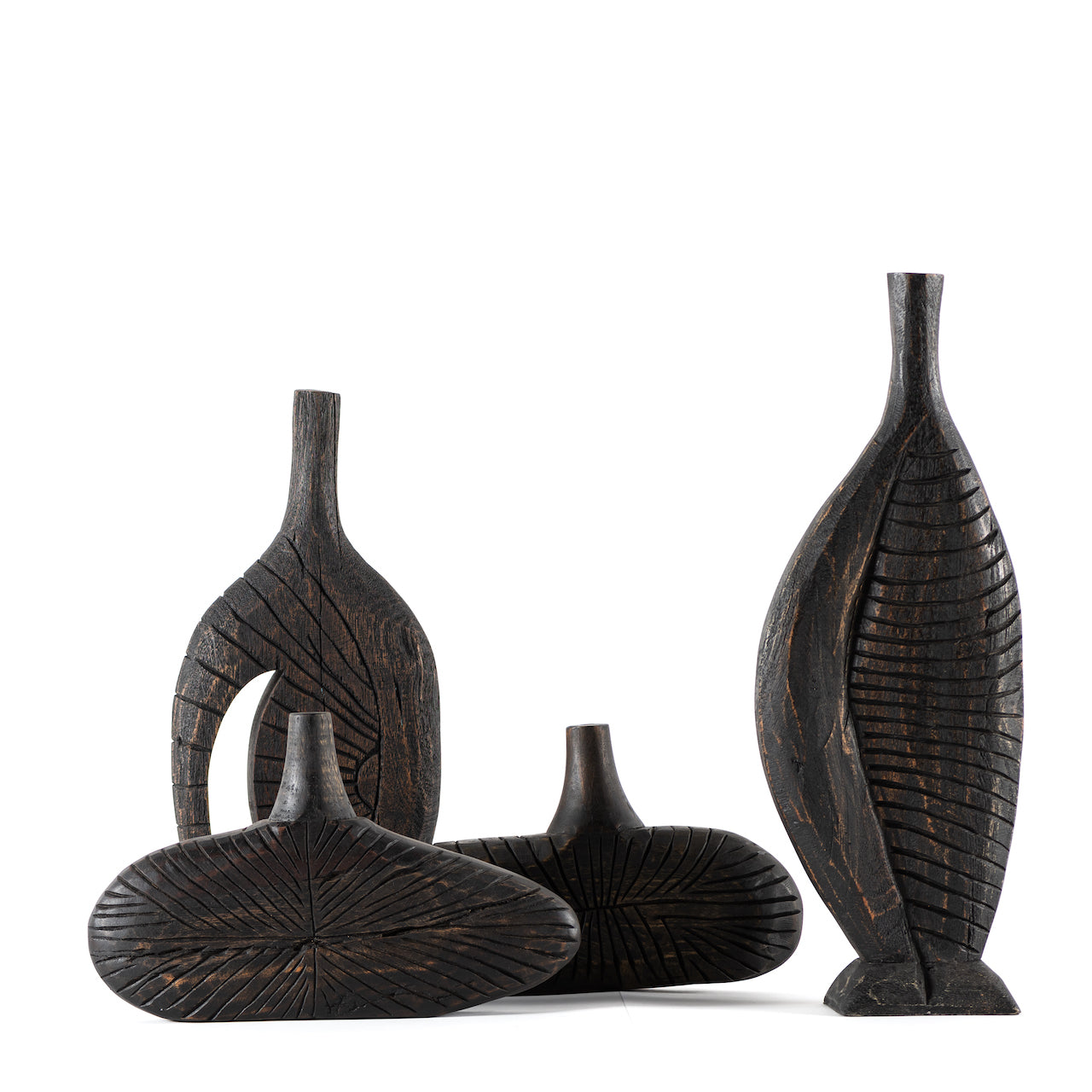 ADORNO TALLADO ALTO CAFÉ M / 32A X 5P X 46H CM