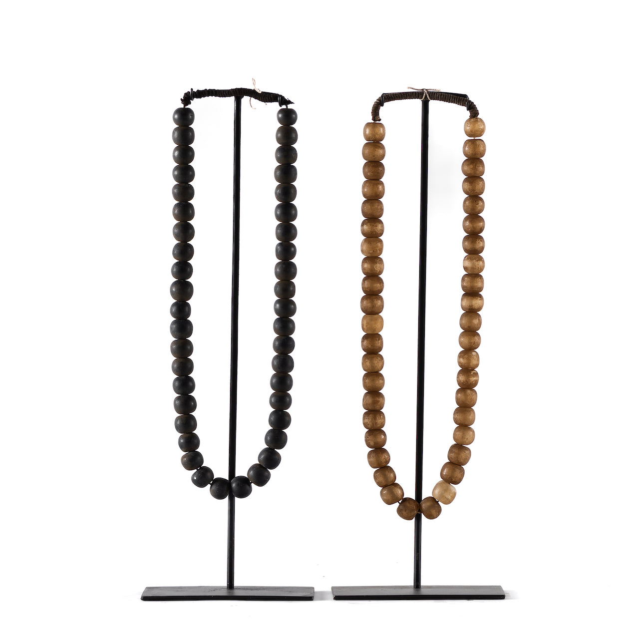 COLLAR DE CUENTAS DE VIDRIO ENVEJECIDO OPACO ARENA / 16A X 50H CM