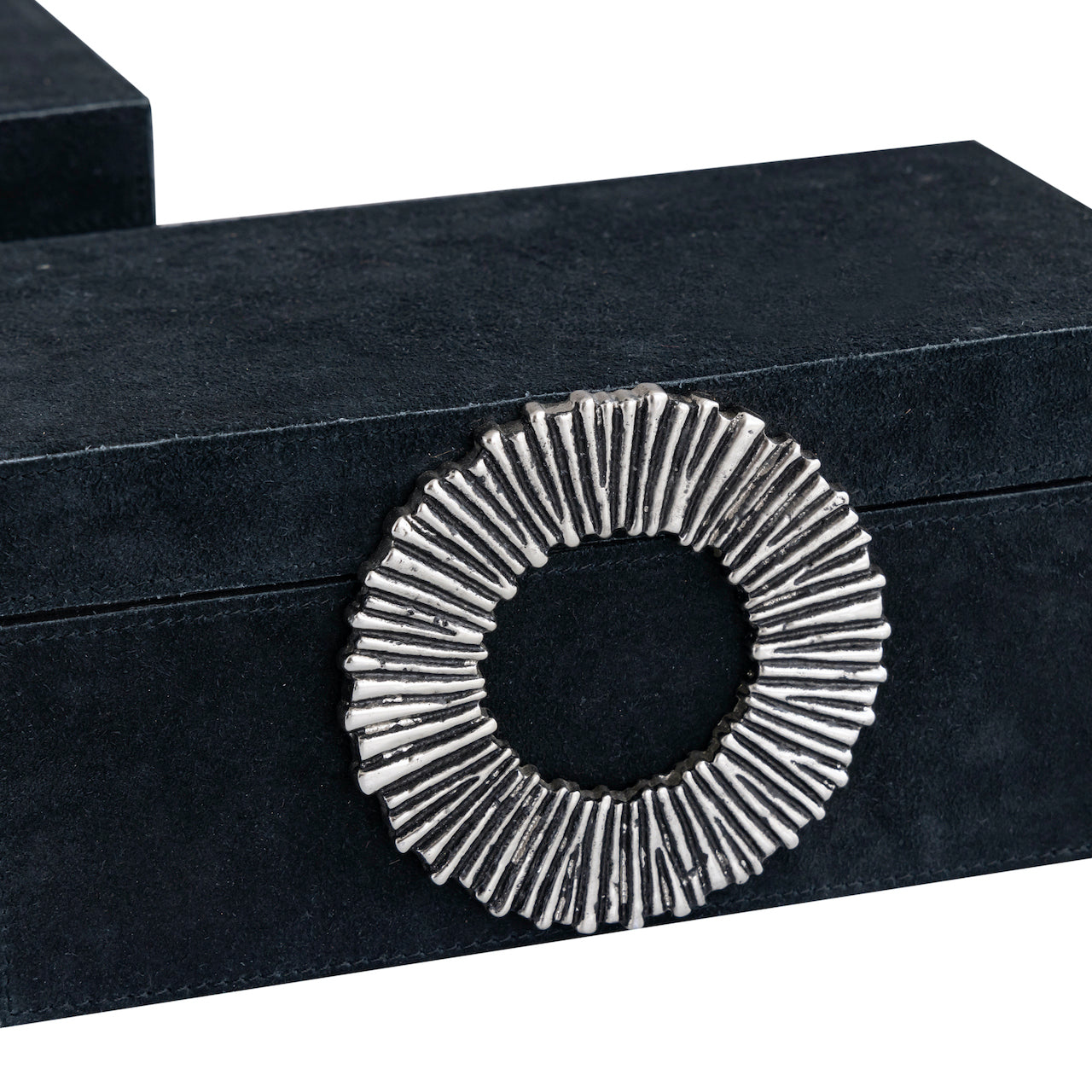 CAJA GAMUZA NEGRA CON ASA PLATEADA S / 26L X 16P X 11H CM
