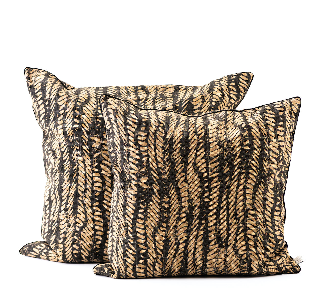 COJÍN LINO NEGRO HOJAS BEIGE VIVO NEGRO 60 X 60 CM