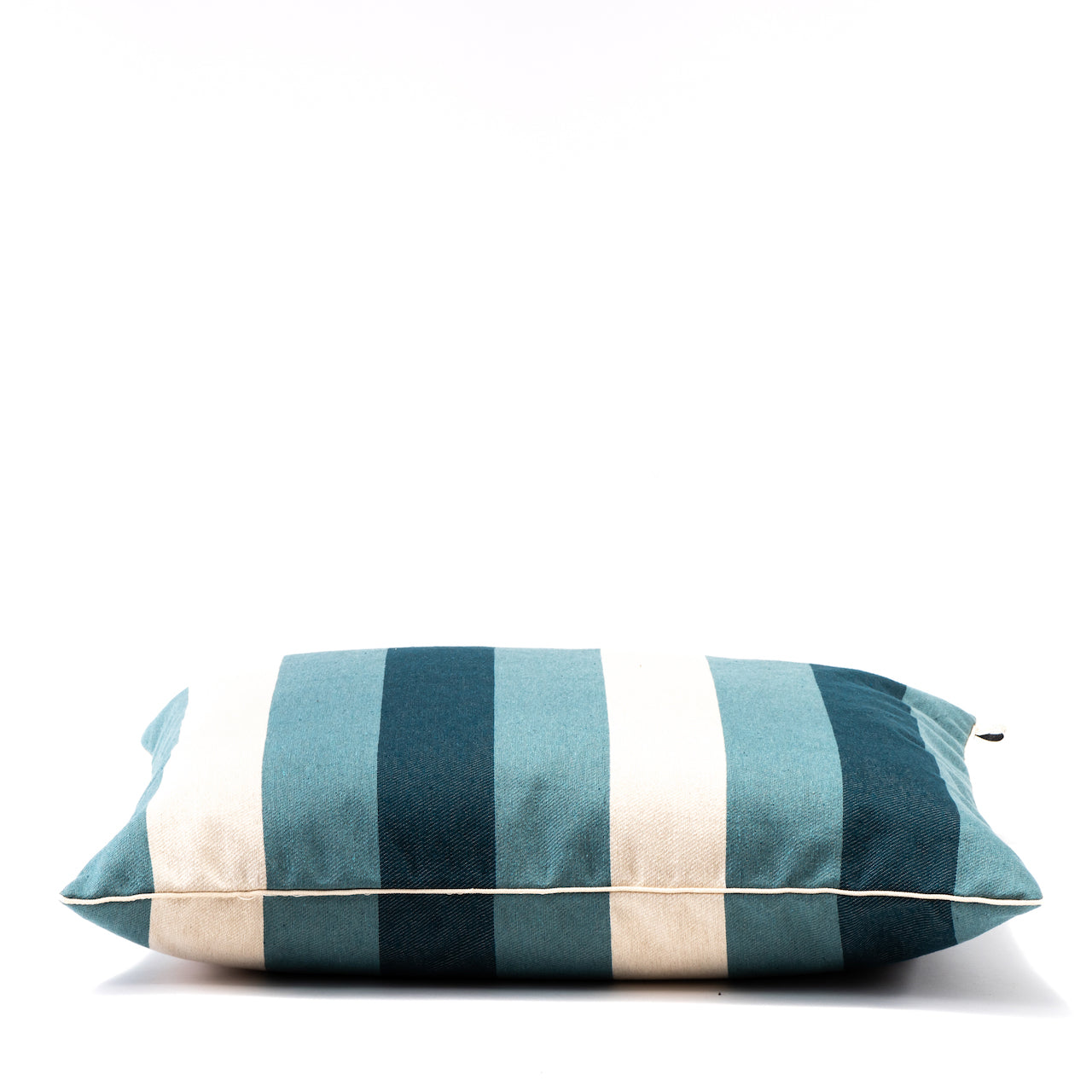 COJIN SUNBRELLA RAYADO PETRÓLEO VIVO CREMA 50 X 50 CM