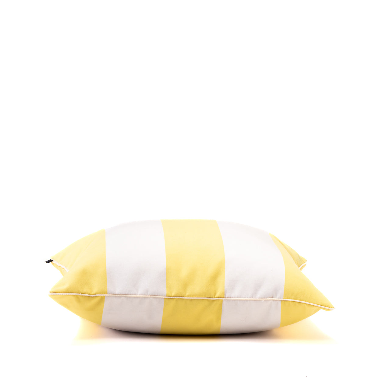 COJIN SUNBRELLA FRANJAS BLANCO CON AMARILLO VIVO CREMA 50 X 50 CM