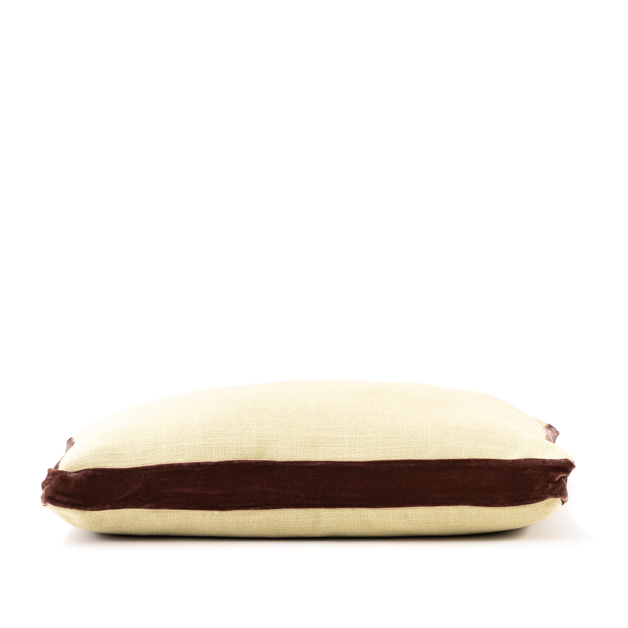 COJIN LINO VERDE CLARO CON FAJA TERCIOPELO CAFÉ 60 X 40 CM