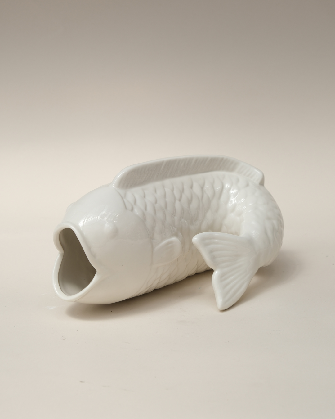 CERÁMICA | Florero pez koi 15D x 25H cm