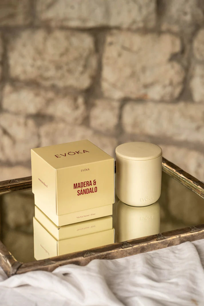 VELA EVOKA / MADERA & SÁNDALO