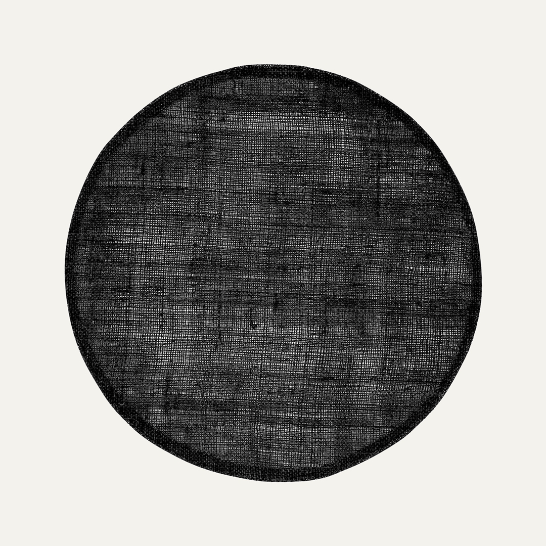 Individual de lino color negro de 38 cm, perfecto para una decoración minimalista y elegante en tu mesa.