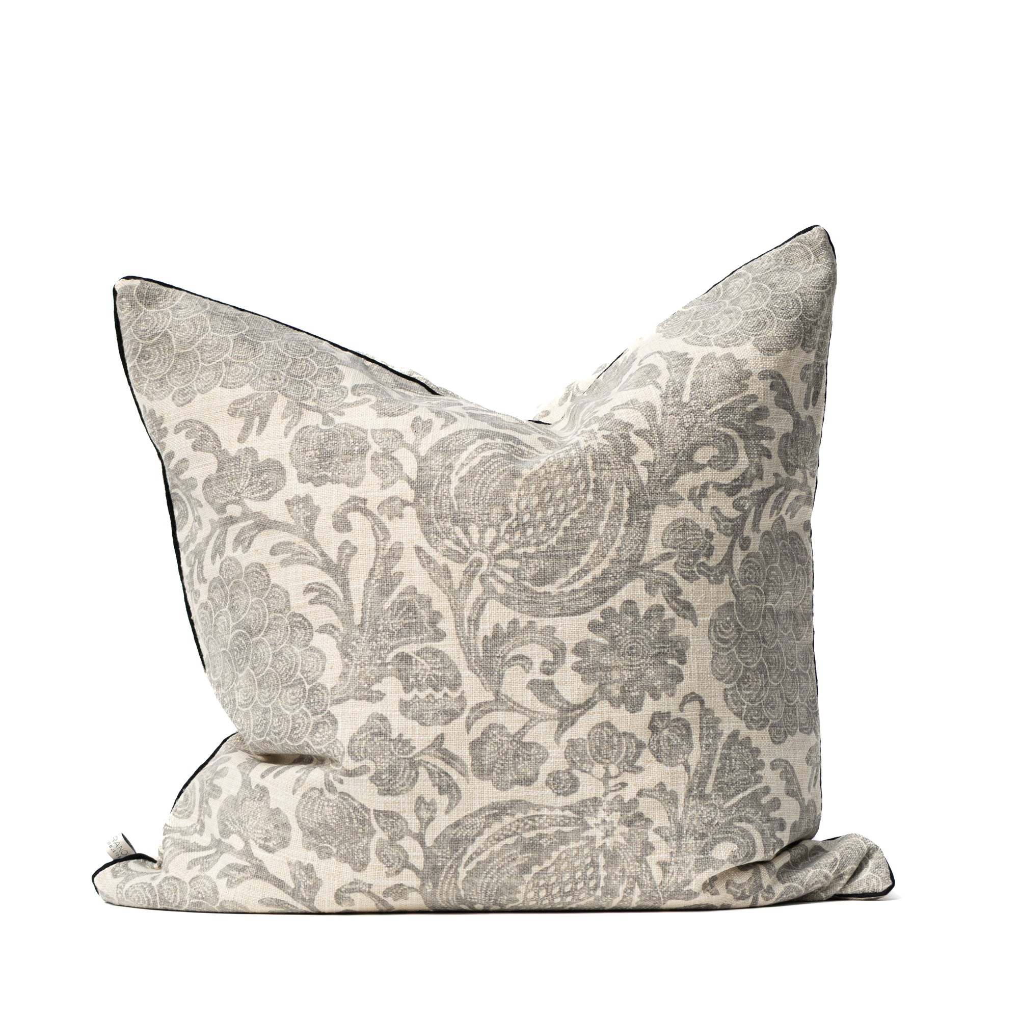 COJIN LINO CREMA CON VIÑEDO GRIS VIVO NEGRO / 60 X 60 CM