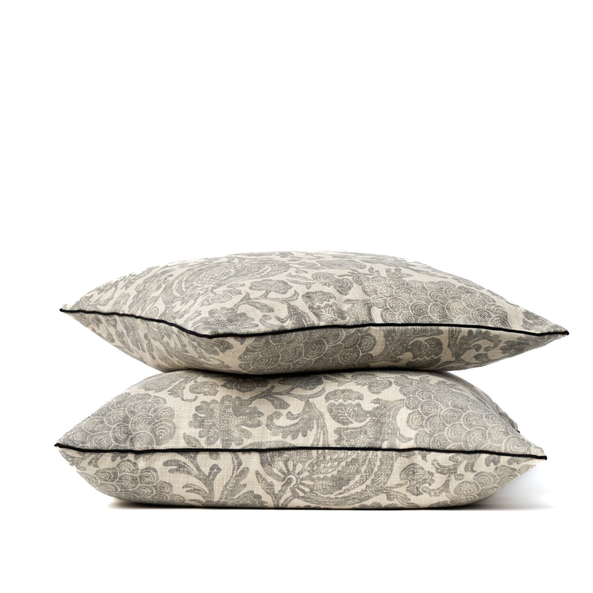 COJIN LINO CREMA CON VIÑEDO GRIS VIVO NEGRO / 50 X 50 CM