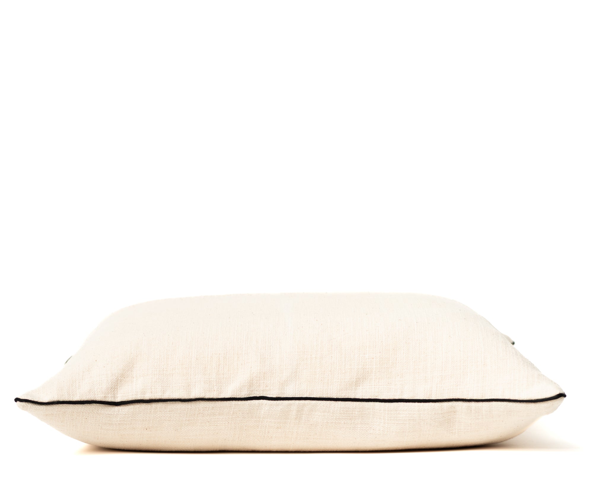 COJÍN LINO CREMA VIVO NEGRO / 60 X 60 CM