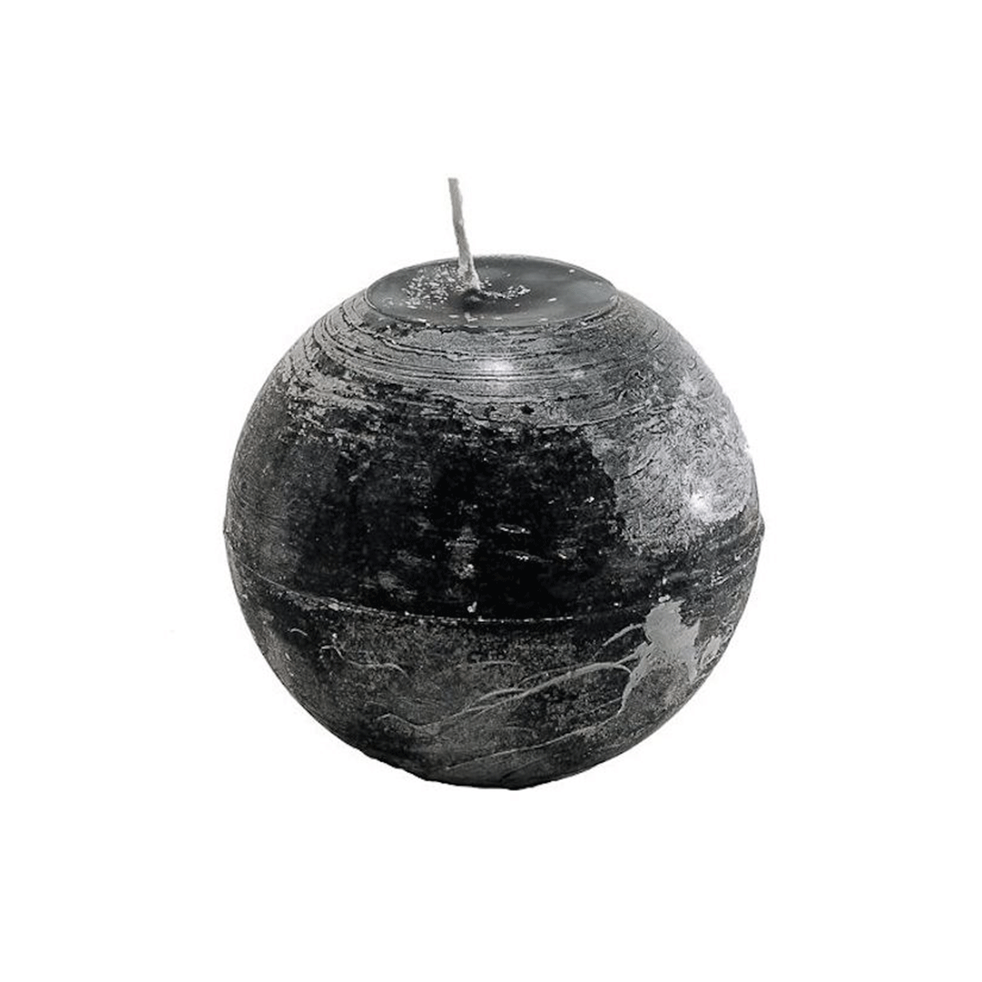 Vela rústica en forma de bola color Dark Grey de 12 cm de diámetro, con una duración de 110 horas.