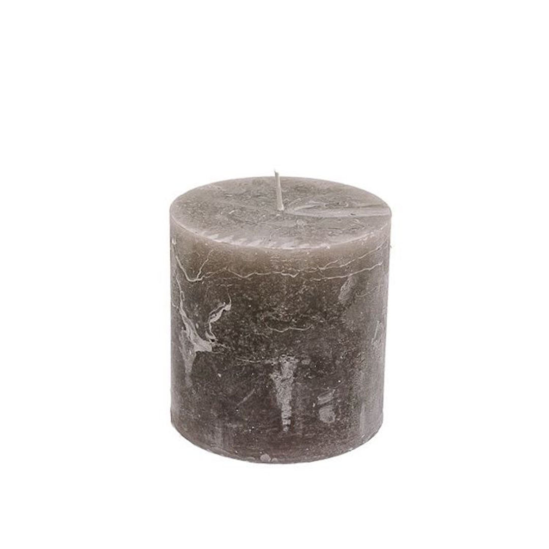 Vela cilíndrica color Moreno de 10 cm de diámetro x 10 cm de altura, con duración de 70 horas.