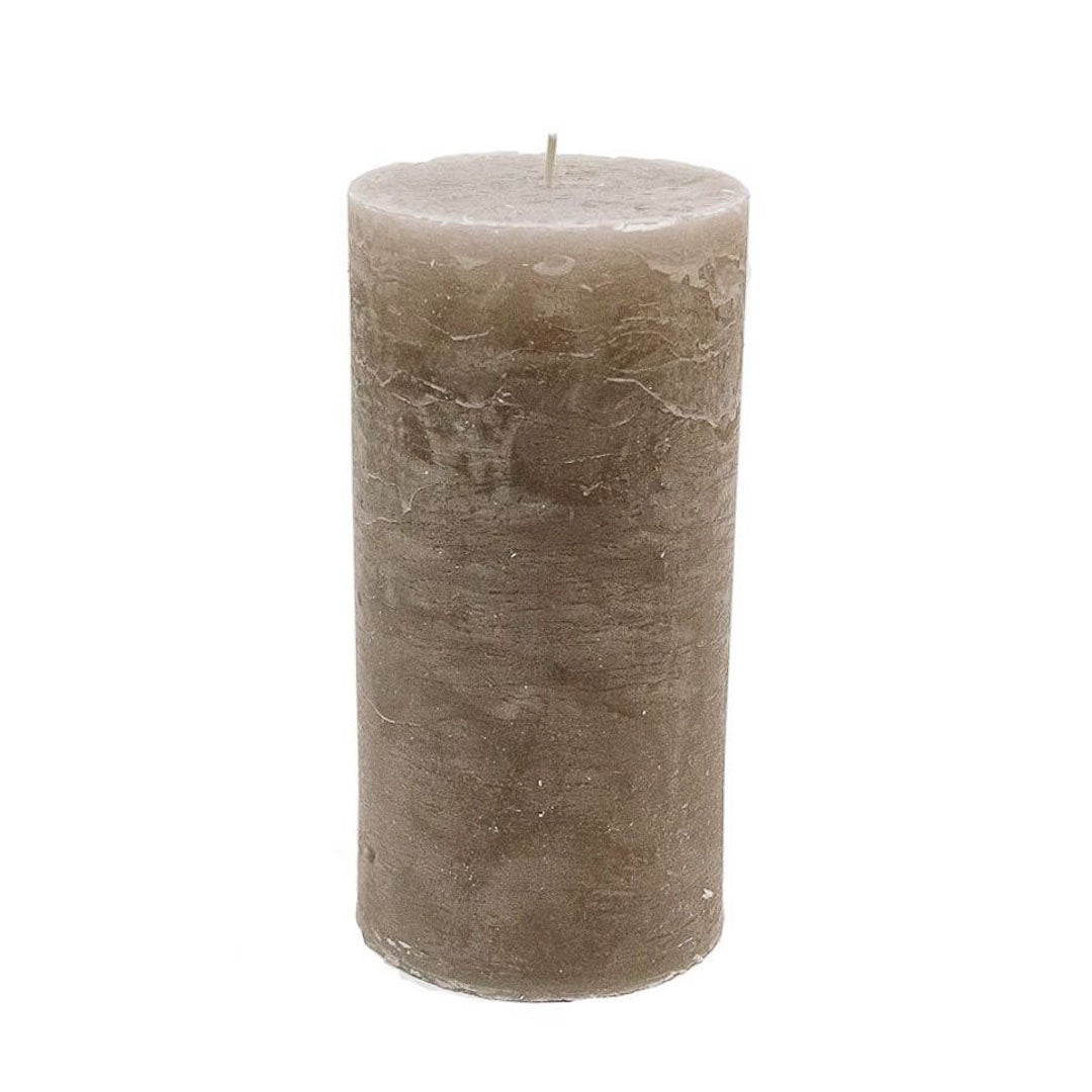Vela cilíndrica color Stone de 10 cm de diámetro x 20 cm de altura, con duración de 140 horas.