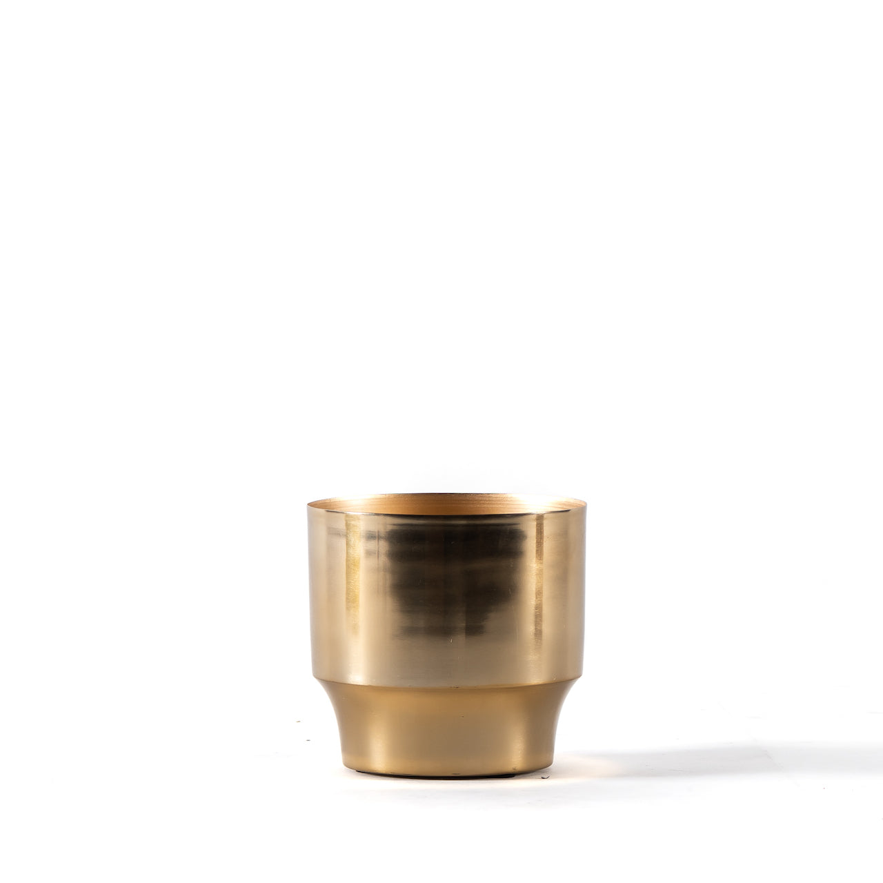 Porta Macetero Dorado M - Elegancia para Tus Plantas
