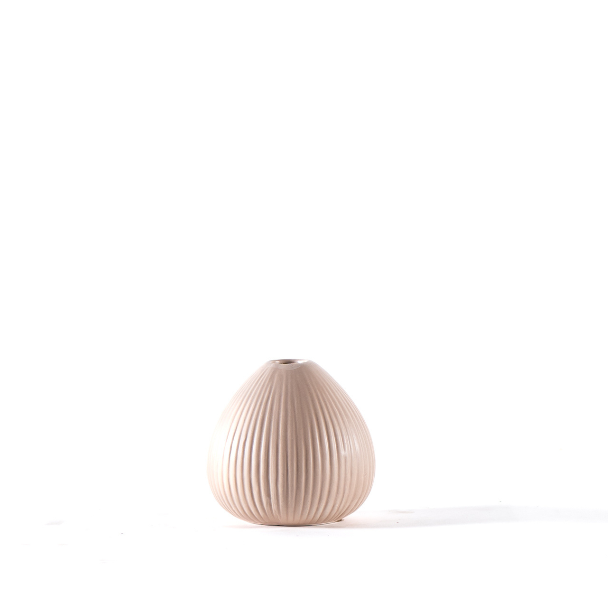 CERÁMICA| Jarrón Pequeño Beige Acanalado 10D x 10h cm