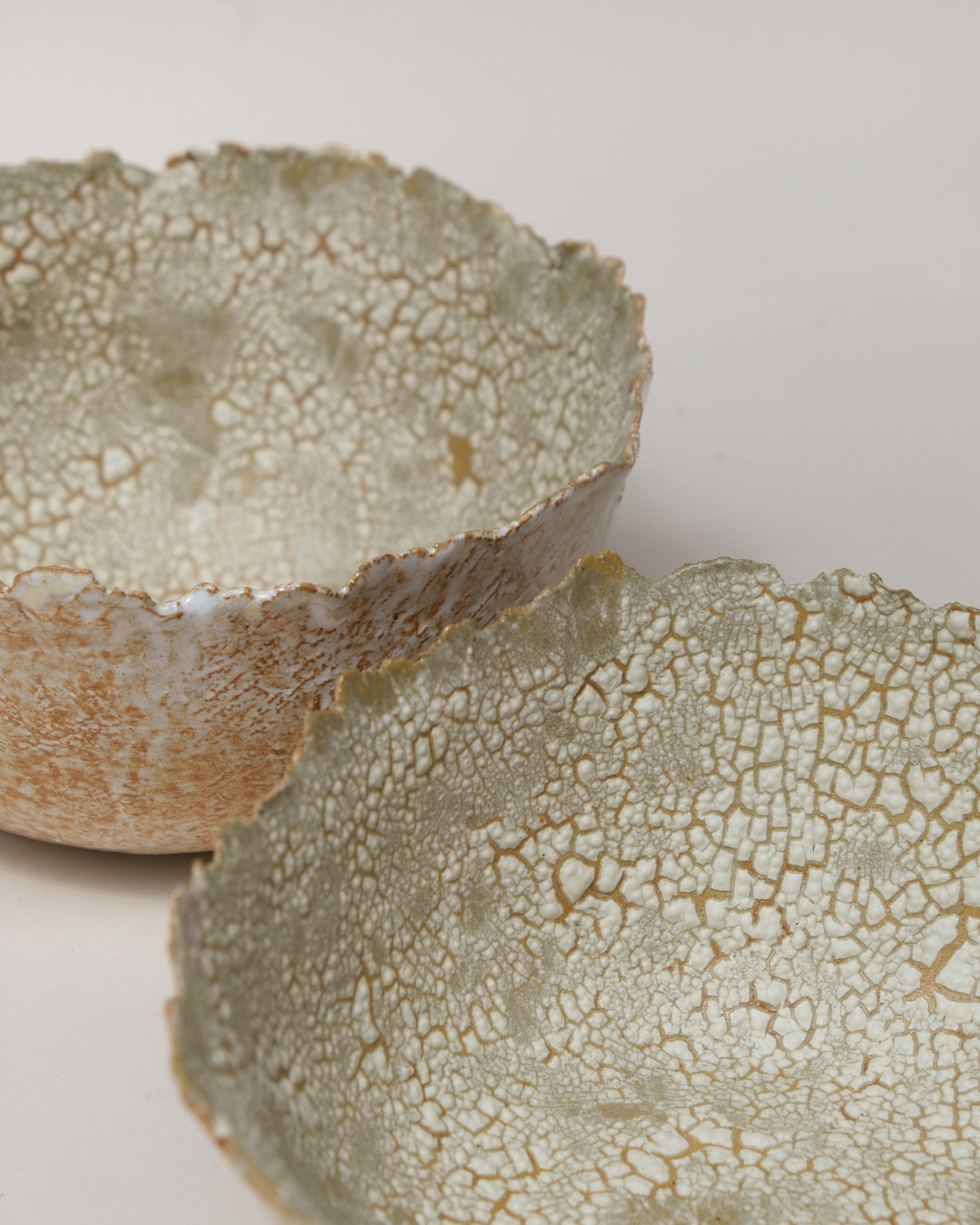 CERÁMICA | Bowl esmalte irregular gres Arena/Verde  21D x 7H cm