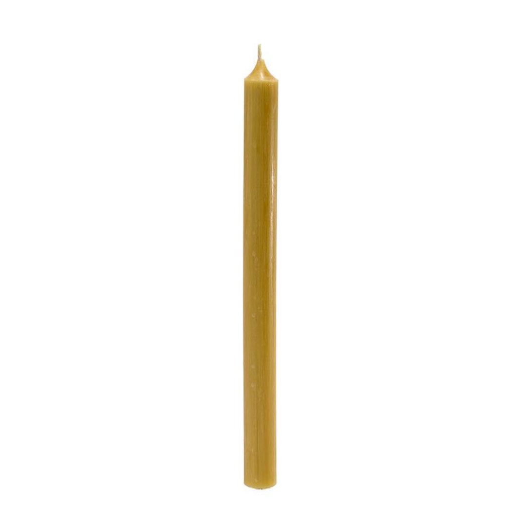 Vela candelabro color Natur de 2.1D x 28H CM, 10 horas de duración, ideal para decoración de interiores.